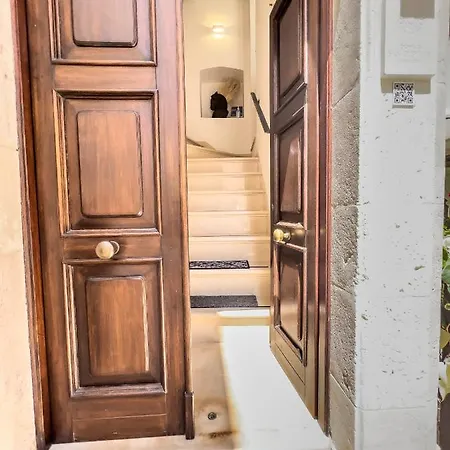 Domus San Giovanni Oda ve Kahvaltı Locorotondo