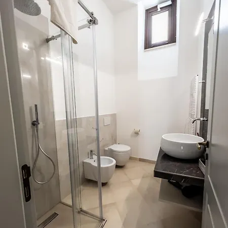 Domus San Giovanni Bed and Breakfast 4*