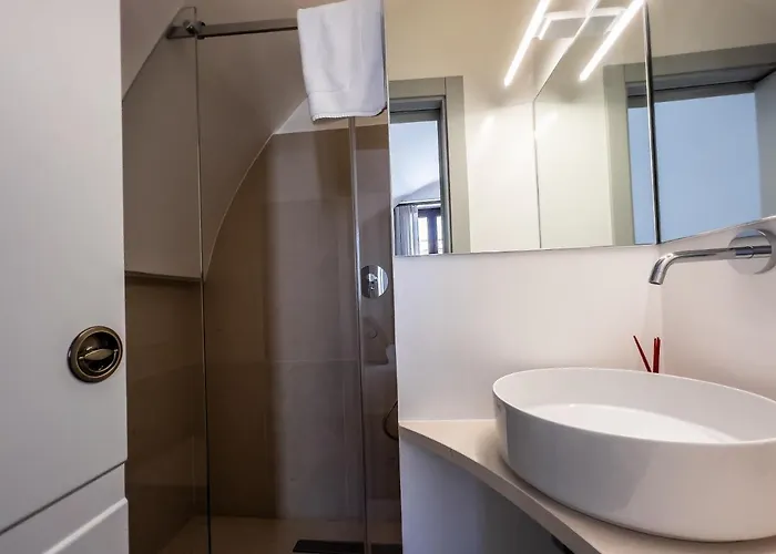Domus San Giovanni 4*