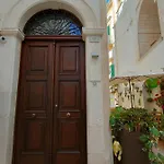 Bed and Breakfast Domus San Giovanni 4*